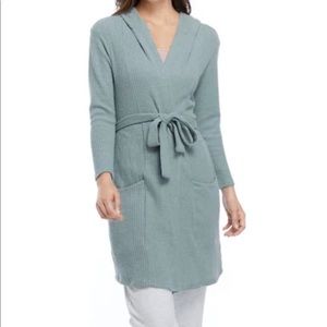 Like new waffle knit robe with hood
